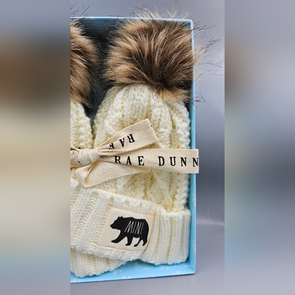Rae Dunn "MAMA & MINI" Beanie Hat Set With Pom Pom in Ivory Christmas - Picture 3 of 6